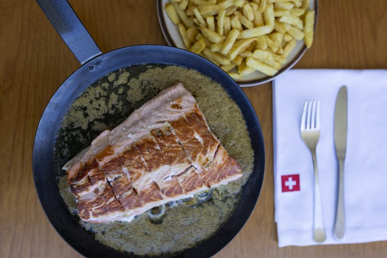 Salmón “Café de París”